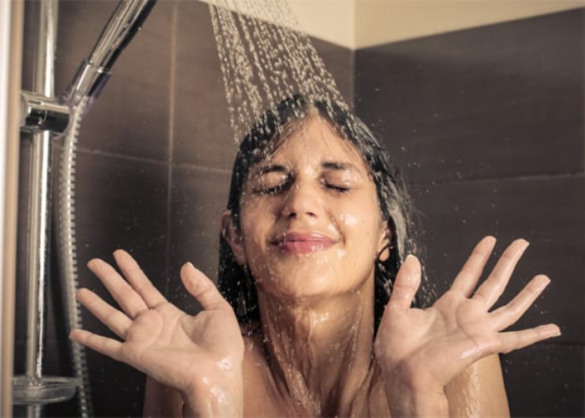 Wellhealthorganic.com:Which-Is-Better-Hot-Water-Or-Cold-Water-Bath